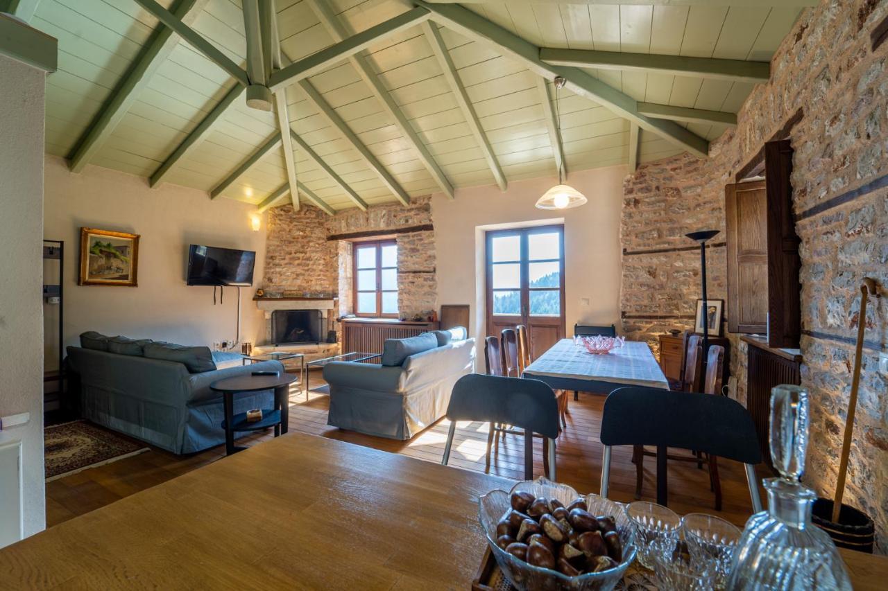 Maisonette Korfes-Κορφές-Μ Δύο Αυτόνομοι Όρoφοι Της Βίλας Κορφές Για Οικογένειες Και Μικρές Παρέες Karpenisi Ngoại thất bức ảnh