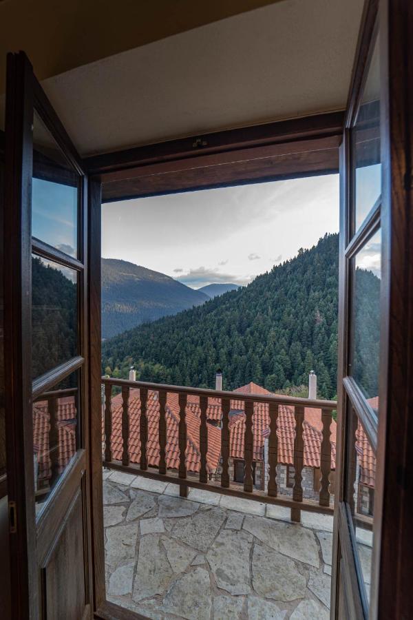 Maisonette Korfes-Κορφές-Μ Δύο Αυτόνομοι Όρoφοι Της Βίλας Κορφές Για Οικογένειες Και Μικρές Παρέες Karpenisi Ngoại thất bức ảnh