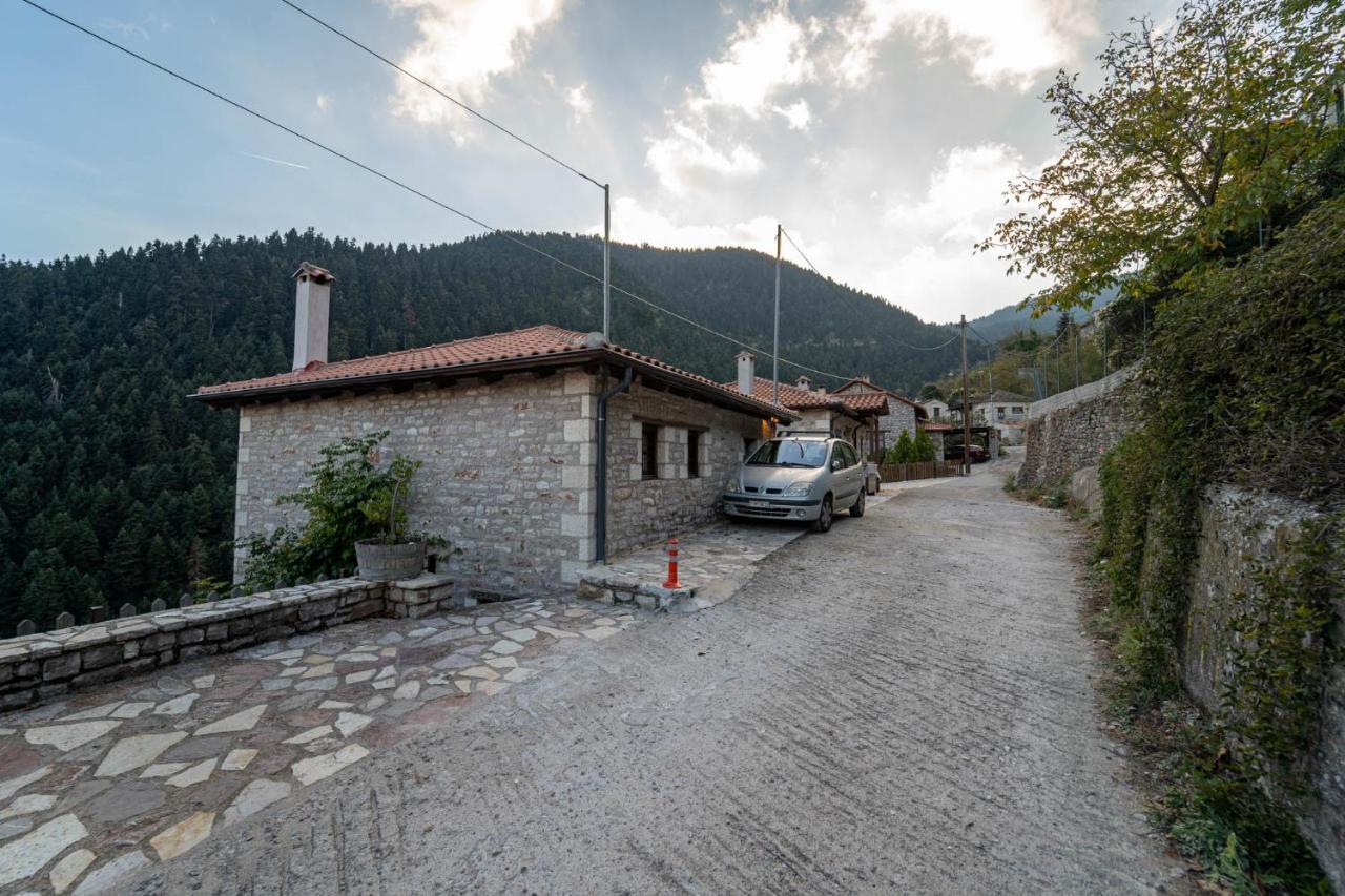 Maisonette Korfes-Κορφές-Μ Δύο Αυτόνομοι Όρoφοι Της Βίλας Κορφές Για Οικογένειες Και Μικρές Παρέες Karpenisi Ngoại thất bức ảnh