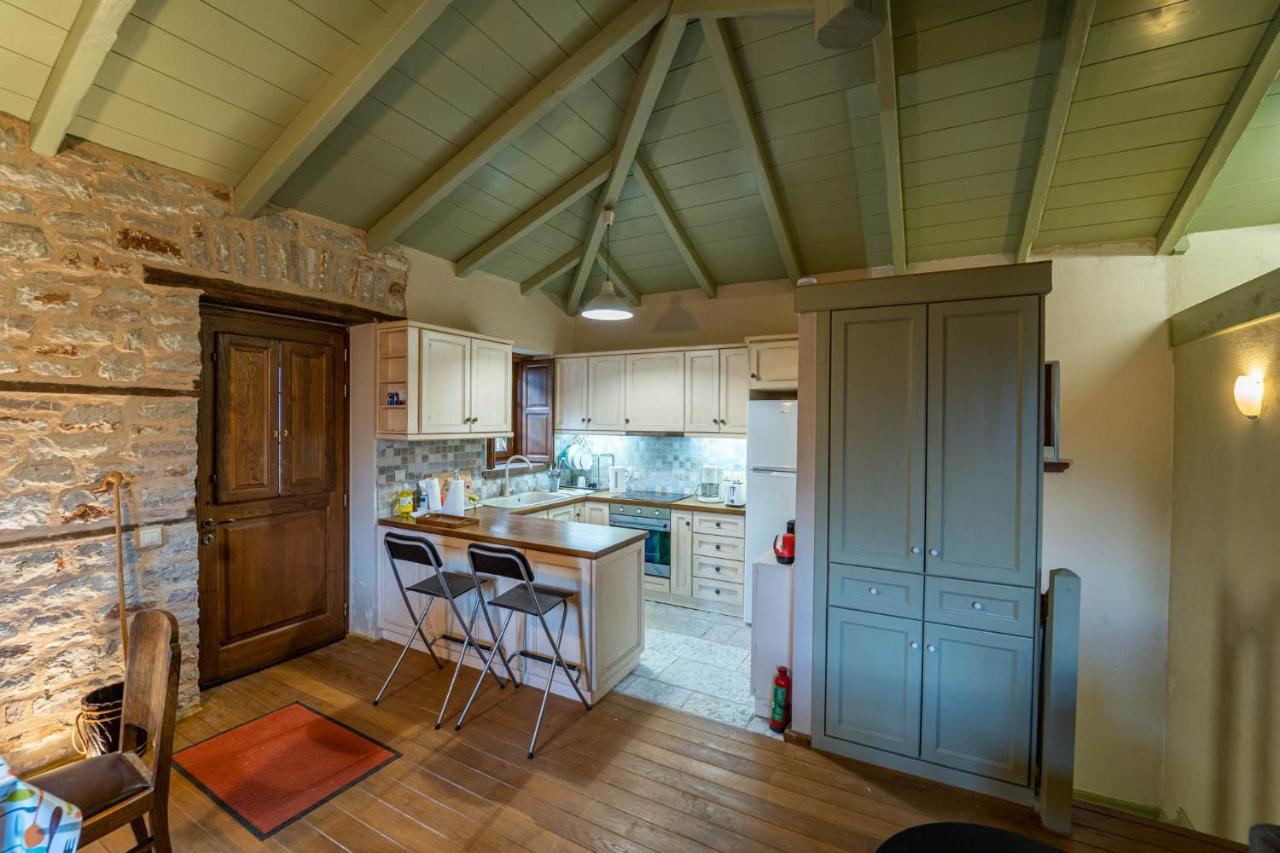 Maisonette Korfes-Κορφές-Μ Δύο Αυτόνομοι Όρoφοι Της Βίλας Κορφές Για Οικογένειες Και Μικρές Παρέες Karpenisi Ngoại thất bức ảnh
