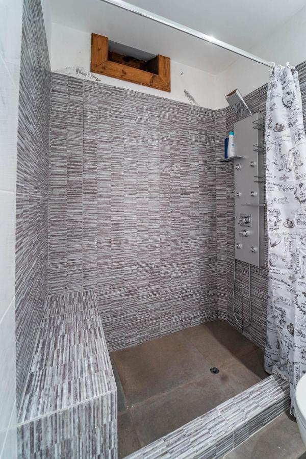 Maisonette Korfes-Κορφές-Μ Δύο Αυτόνομοι Όρoφοι Της Βίλας Κορφές Για Οικογένειες Και Μικρές Παρέες Karpenisi Ngoại thất bức ảnh