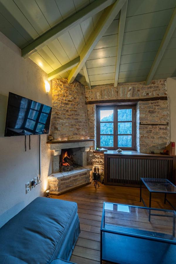 Maisonette Korfes-Κορφές-Μ Δύο Αυτόνομοι Όρoφοι Της Βίλας Κορφές Για Οικογένειες Και Μικρές Παρέες Karpenisi Ngoại thất bức ảnh