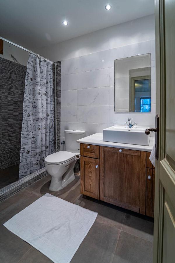 Maisonette Korfes-Κορφές-Μ Δύο Αυτόνομοι Όρoφοι Της Βίλας Κορφές Για Οικογένειες Και Μικρές Παρέες Karpenisi Ngoại thất bức ảnh