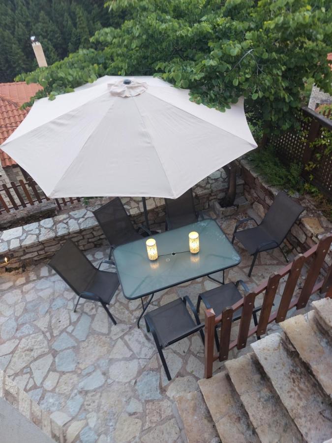 Maisonette Korfes-Κορφές-Μ Δύο Αυτόνομοι Όρoφοι Της Βίλας Κορφές Για Οικογένειες Και Μικρές Παρέες Karpenisi Ngoại thất bức ảnh